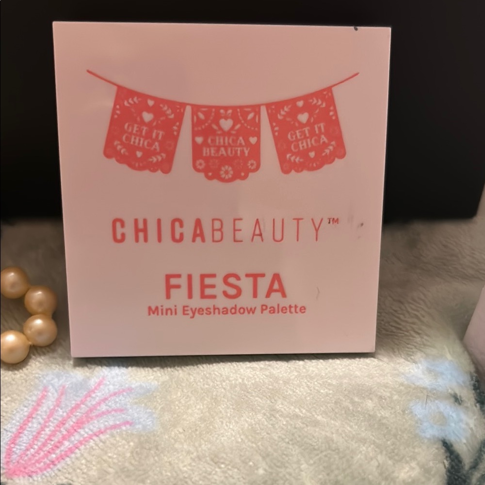 Chica Beauty Fiesta Mini Eyeshadow Palette NEW